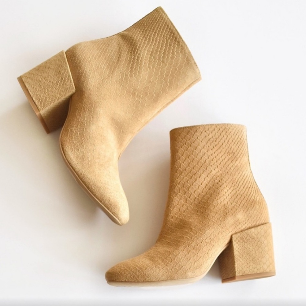 FREE PEOPLE Nicola Suede Block Heel Ankle Boots in Tan - Size 7